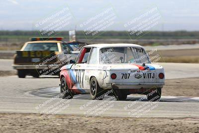 media/Sep-28-2025-24 Hours of Lemons (Sun) [[5dfe0e5f6e]]/11am (Cotton Corners)/